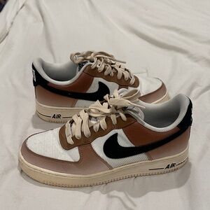 Nike Women’s AF1  07 ‘Ale Brown’
